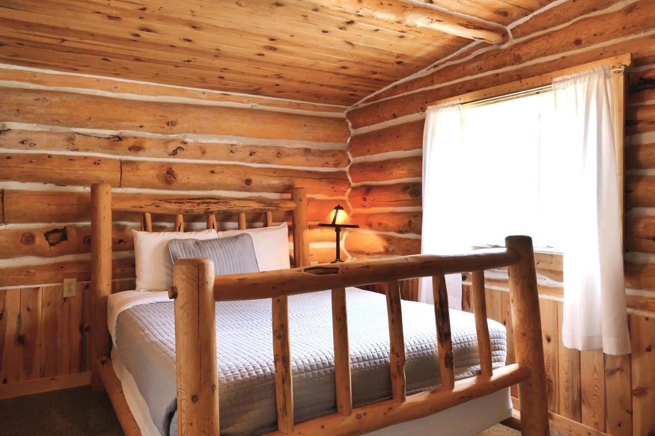 Trail Shop Inn Wapiti Bagian luar foto