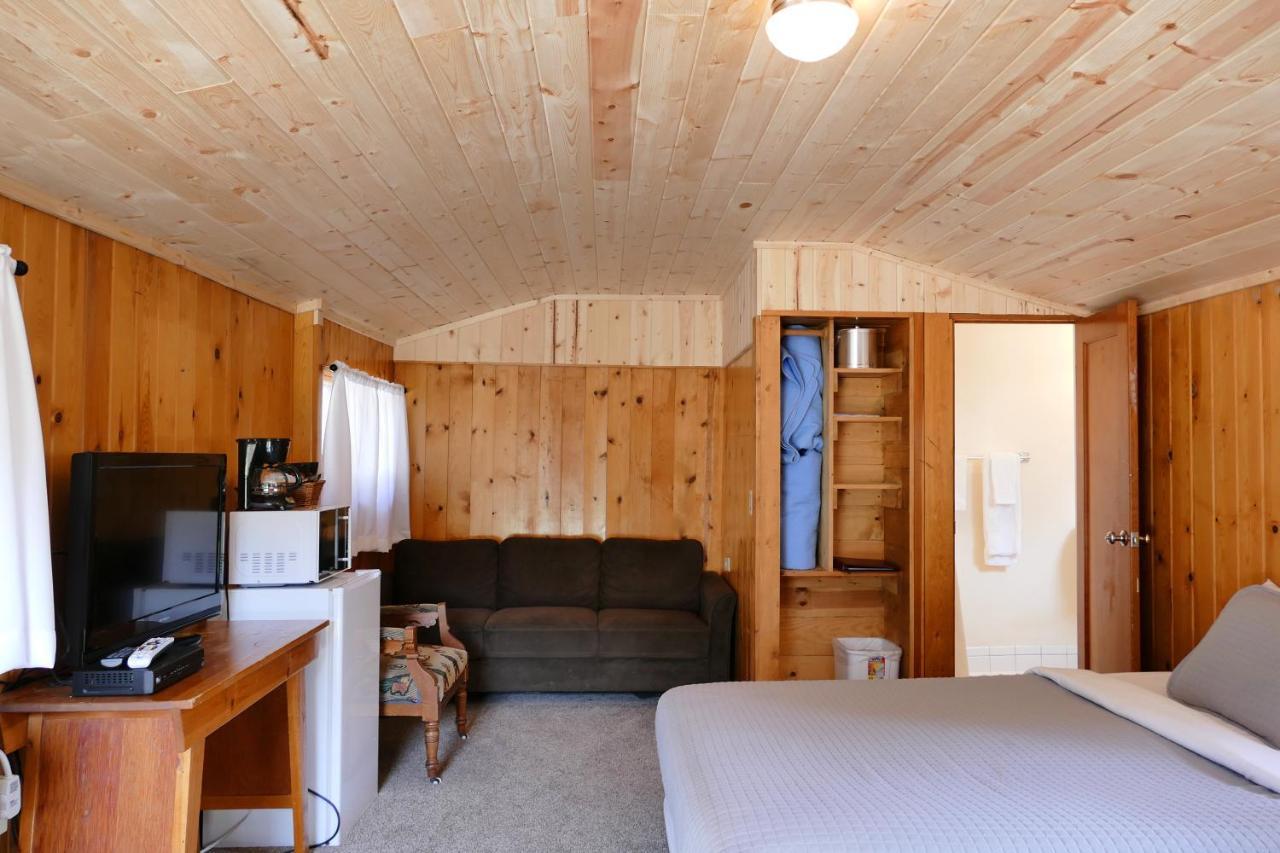 Trail Shop Inn Wapiti Bagian luar foto