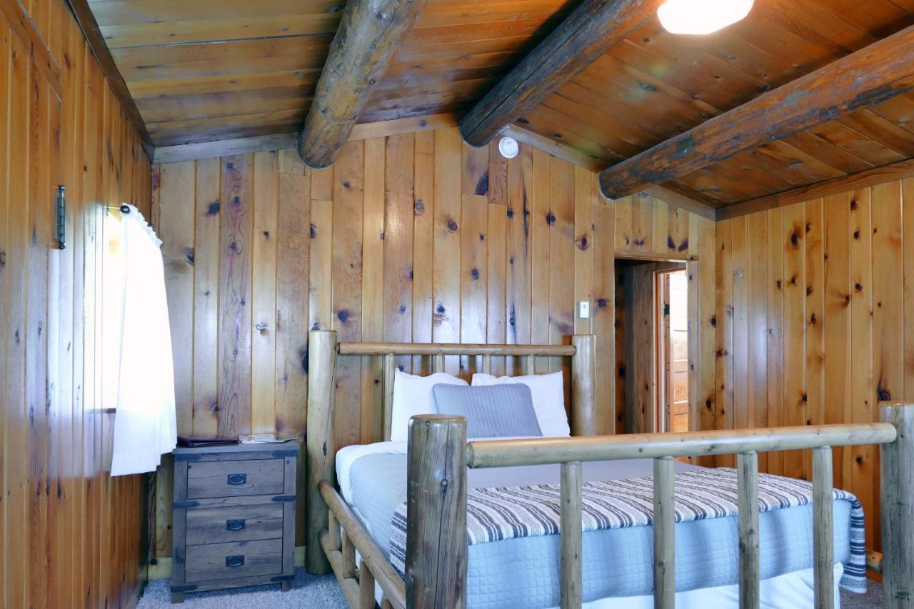 Trail Shop Inn Wapiti Bagian luar foto