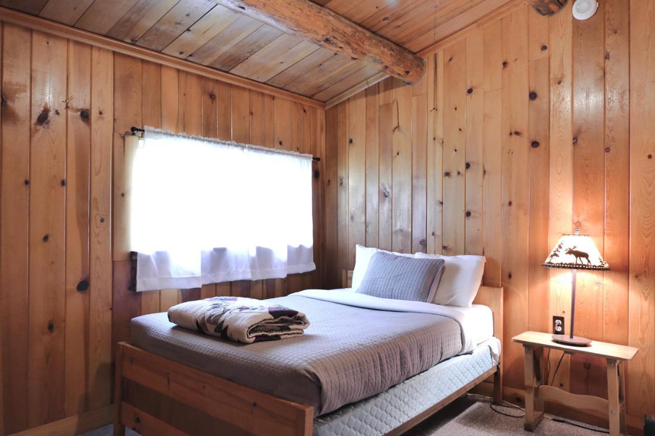 Trail Shop Inn Wapiti Bagian luar foto