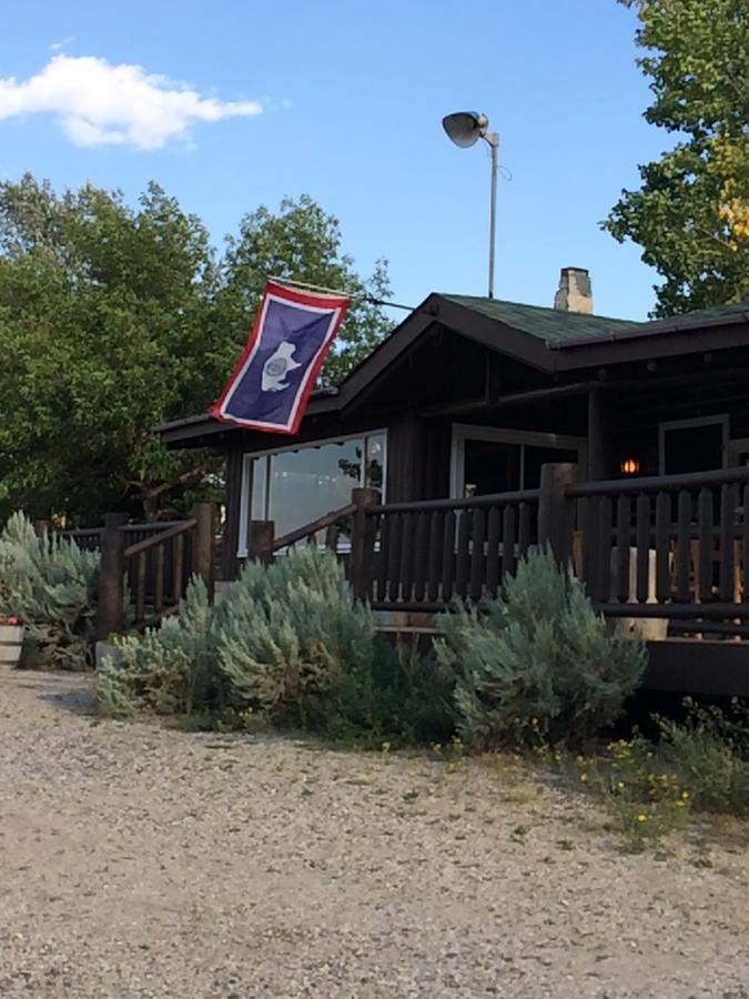 Trail Shop Inn Wapiti Bagian luar foto