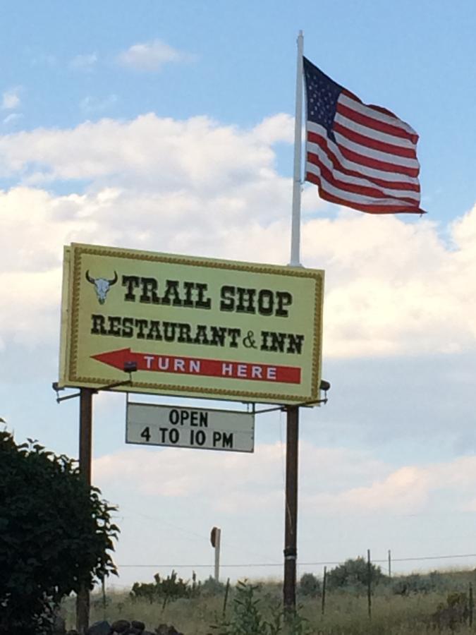 Trail Shop Inn Wapiti Bagian luar foto