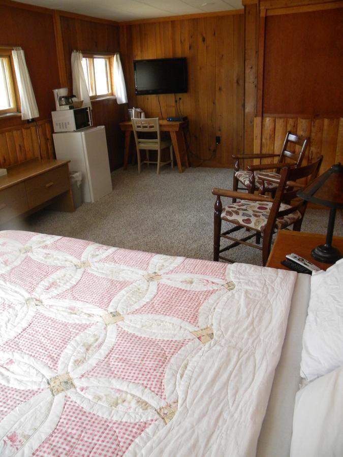 Trail Shop Inn Wapiti Bagian luar foto
